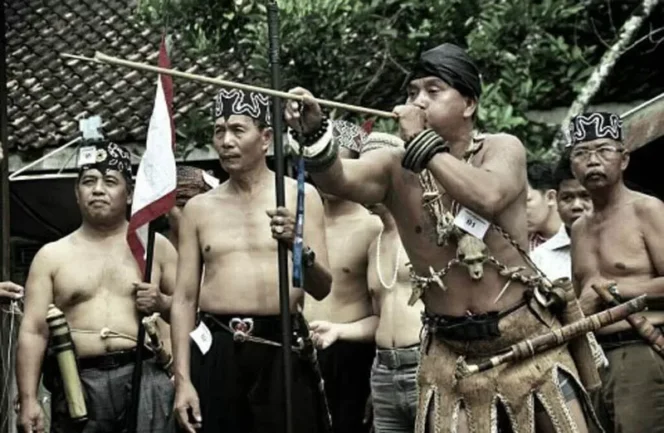 
 Kehidupan Masyarakat Adat Dayak Meratus: Identitas, Tradisi, dan Perjuangan Menjaga Tanah Leluhur