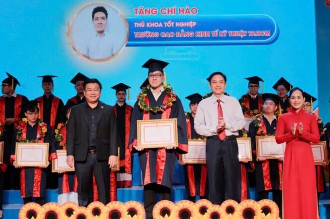 
 Kisah Lulusan Ber-IPK 4.0 yang Harus Berhadapan dengan Tekanan Dunia Nyata