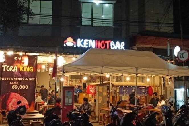 
 Wisata Kuliner Malam di Lengkong Kecil: Dari Steak Kaki Lima hingga Jajanan Tradisional