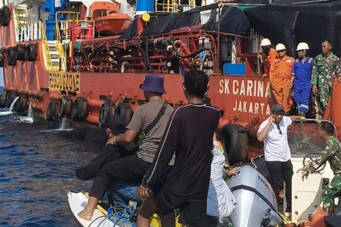 
 TNI AL Bantah Bekingi Perusahaan Migas di Kangean: Mediasi atau Lindungi?