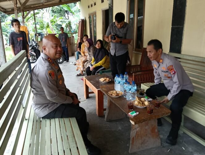 
 Di Tengah Cobaan, Kapolres Serang Hadirkan Harapan Bagi Warga Terdampak Cesium