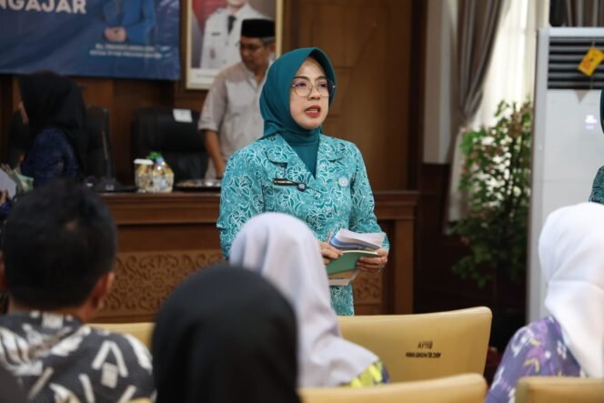 
 PKK Mengajar: Sinergi Pendidikan untuk Generasi Emas Banten