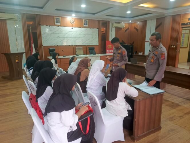 
 Polres Serang Sosialisasi SPMB SMA Kemala Taruna Bhayangkara: Peluang Emas Pendidikan Berkualitas!