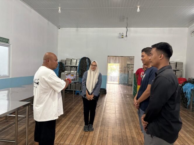 
 Serang Gerak Cepat: Kapolres Pastikan Distribusi Makanan Bergizi Gratis Tepat Sasaran!