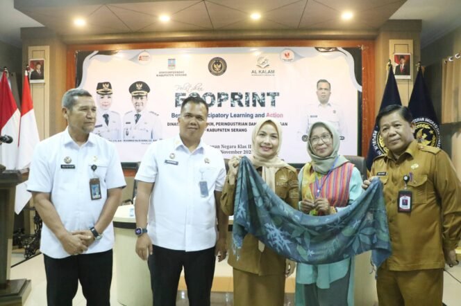 
 Ratu Zakiyah Beri Pelatihan Ecoprint: Warga Binaan Serang Siap Berkarya dan Berpenghasilan