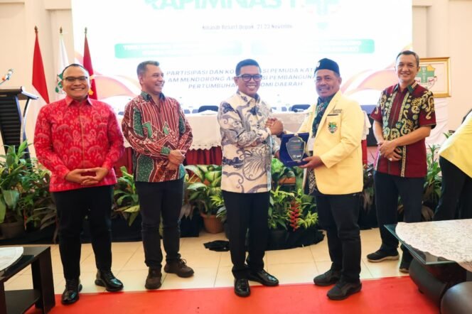 
 Gubernur Andra Soni Tegaskan Kemajemukan sebagai Modal Sosial dalam Pembangunan Daerah