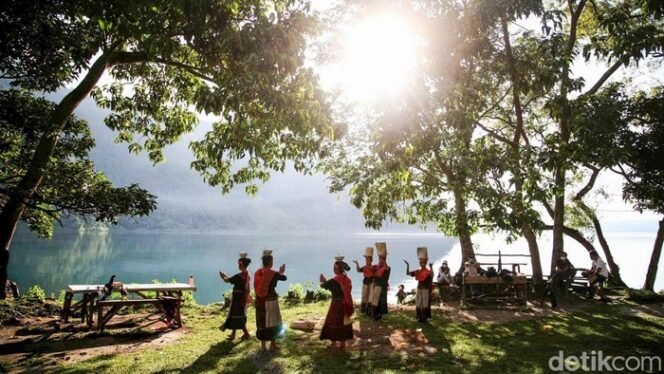 
 Energi Bersih Danau Toba: Kisah di Balik Industri Aluminium Kebanggaan Nasional