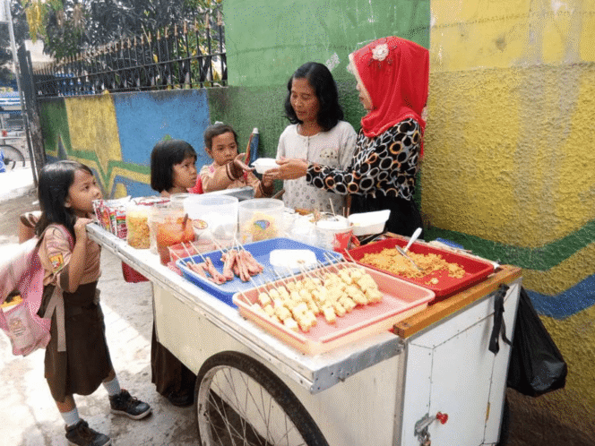 
 Peluang Emas di Sekolah: 12 Ide Jualan Unik yang Bikin Kantong Siswa Jebol!