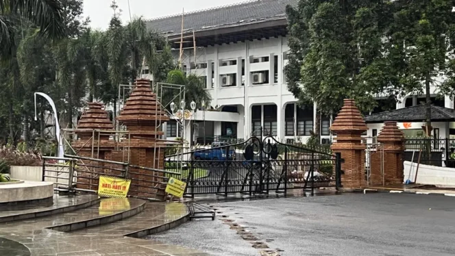 
 Revitalisasi Gerbang Gedung Sate dan Polemik Publik: Antara Identitas Budaya dan Prioritas Anggaran