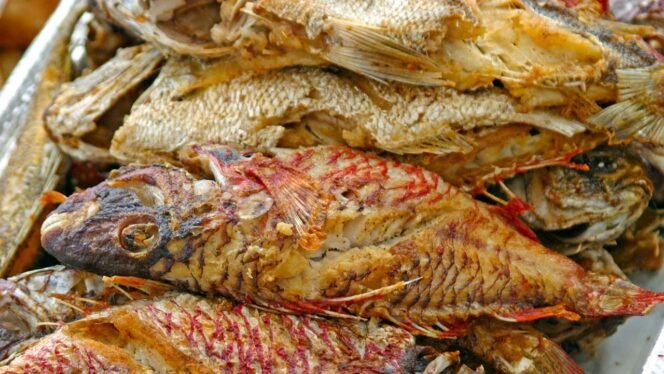 
 Rahasia Menggoreng Ikan Tetap Lembut, Gurih, dan Bebas Bau Amis