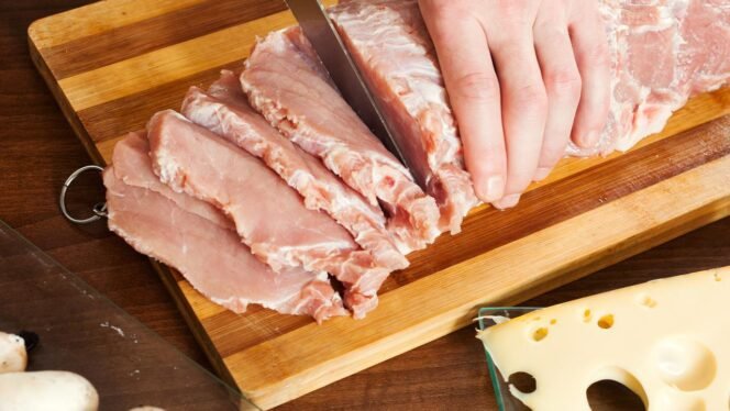 
 Cara Praktis Melunakkan Daging Tanpa Presto, Empuk Lebih Cepat Pakai Bahan Dapur Sederhana