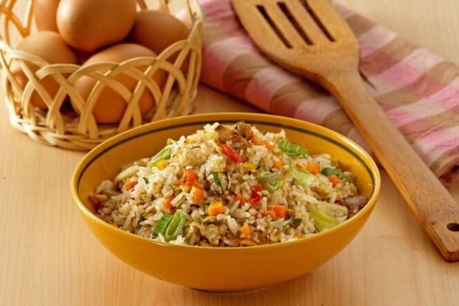 
 Rahasia Chef Hotel untuk Membuat Nasi Goreng Tidak Lembek dan Lebih Beraroma
