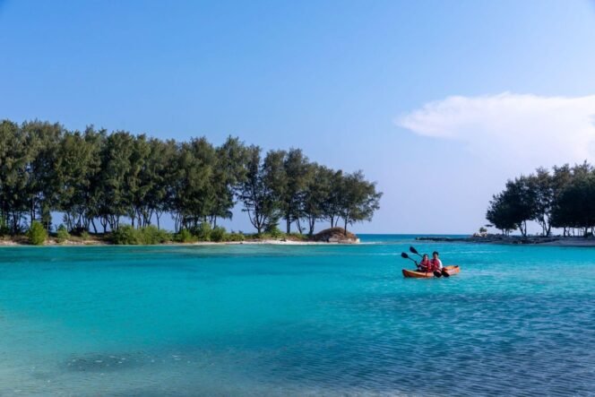 
 Liburan Singkat ke Pulau Pari: Jelajah Pantai, Snorkeling, dan Camping 2 Hari 1 Malam