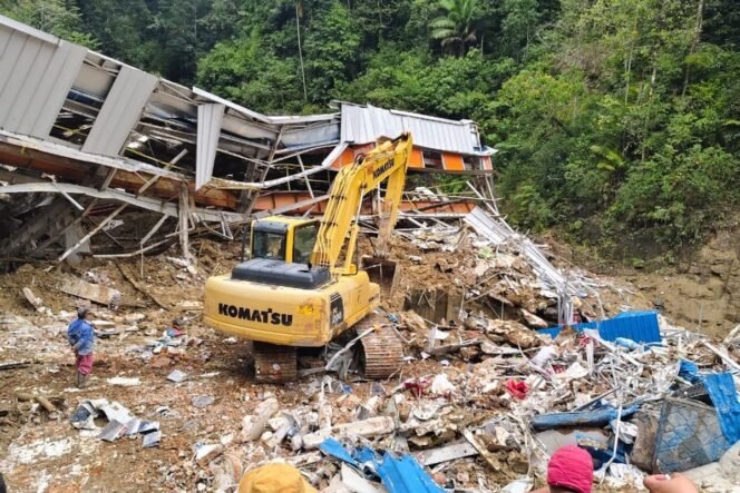 
 DPR Dorong PT Pindad Tingkatkan Produksi Alat Berat untuk Tangani Bencana Alam