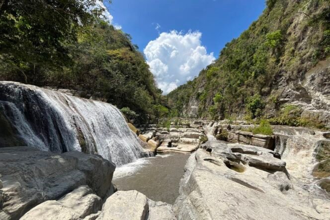 
 Petualangan ke Air Terjun Tanggedu: Panduan Lengkap Rute, Akses, dan Cara Nyaman Berkunjung