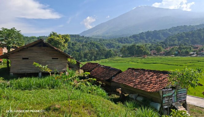 
 Menyusuri Pesona Wisata Budaya dan Alam di Lereng Gunung Ciremai