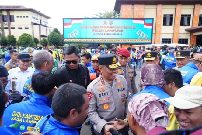
 Wakapolri Lepas Bantuan Kemanusiaan dari Polda Lampung untuk Percepatan Penanganan Krisis Sumatera