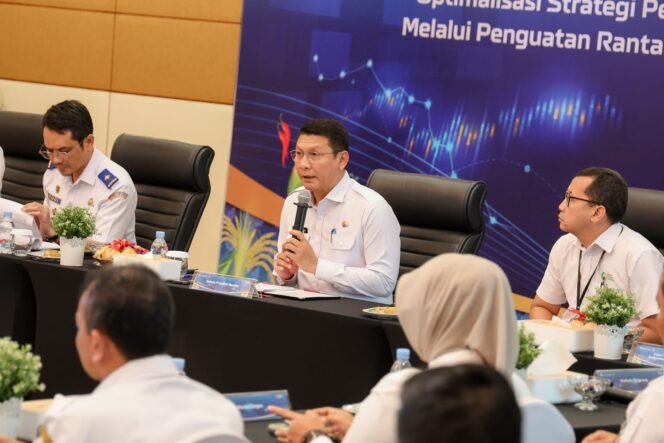 
 Pemprov Banten Pastikan Ketersediaan Pangan Aman dan Harga Stabil Jelang Natal 2025 dan Tahun Baru 2026