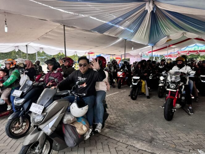 
 Arus Nataru Meningkat, Sepeda Motor Padati Penyeberangan Ciwandan