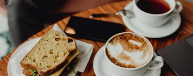 
 Roti Terbaik untuk Sandwich: Panduan Ahli Gizi Memilih yang Paling Sehat